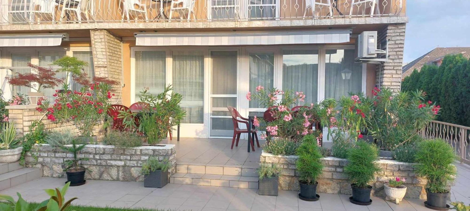 Siesta Apartmanhaz Balatonfuered 外观 照片