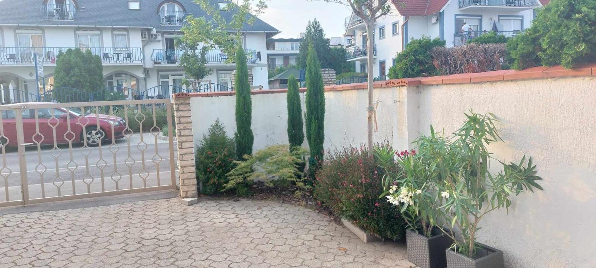 Siesta Apartmanhaz Balatonfuered 外观 照片