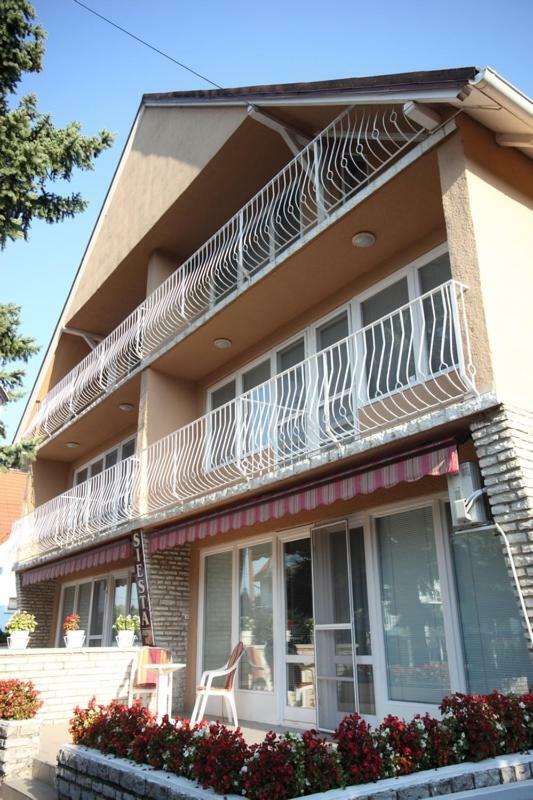Siesta Apartmanhaz Balatonfuered 外观 照片